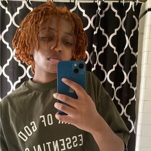 Meet your Posher, Jayycluvsuzi